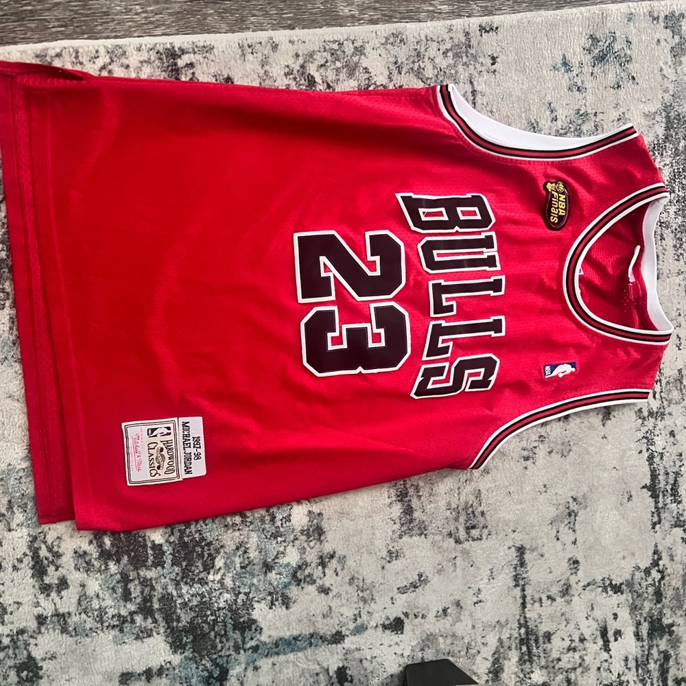 Mitchell & Ness Chicago Bulls Michael Jordan NBA Finals 97-98 Away Jersey *Large
